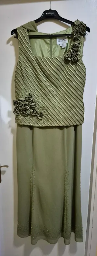 Vestido CARISMO verde oliva