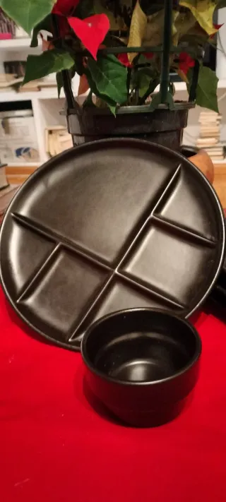 Piatti in ceramica nera vintage Varages Provenza