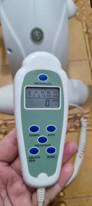 Pedales de ejercicio con mando con pantalla