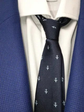 Traje de hombre azul