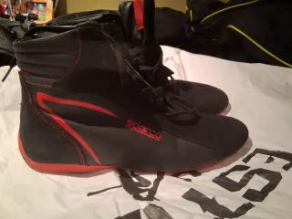 Equipo Karting CIK-FIA Negro/Amarillo