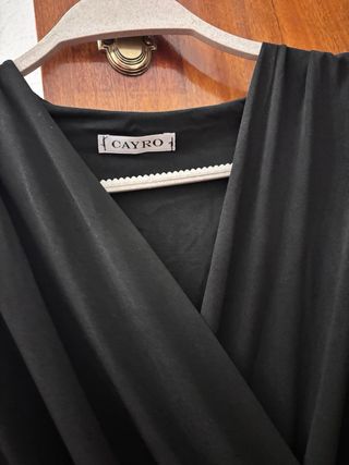 Vestido elegante negro Cayro