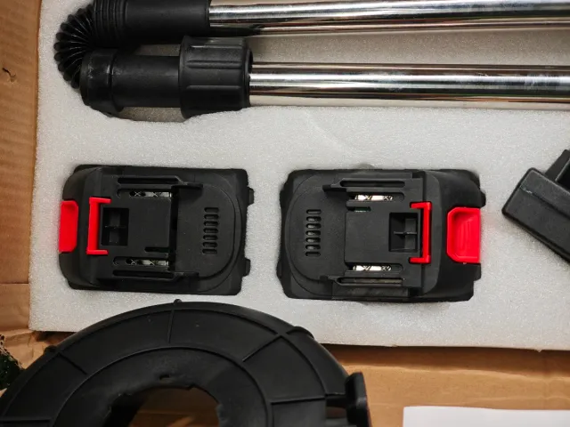 Desbrozadora Eléctrica con Ruedas y 2 Baterías