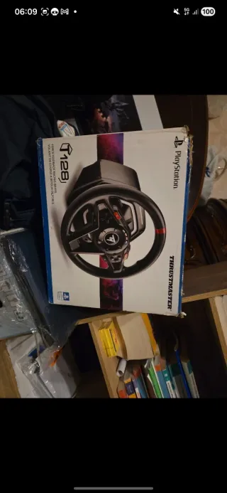 Thrustmaster Volante + Pedali + Cambio