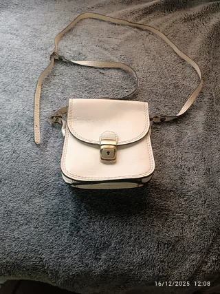 Bolso de piel blanco