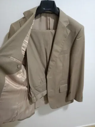 Traje chaqueta beige
