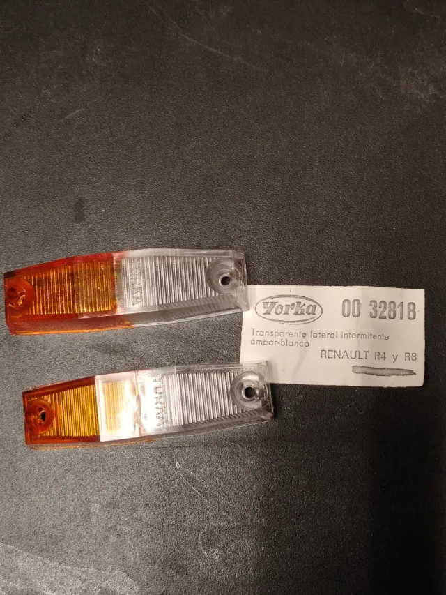 Tulipas aletas Renault 4 y 8