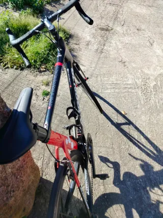 Bicicleta Argon 18 Negra y Roja