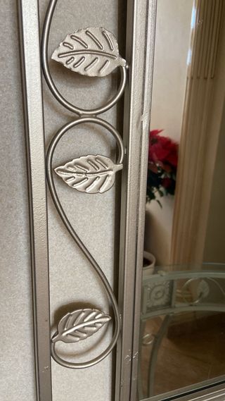 Mueble recibidor cristal y forja plateado