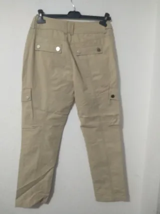 Pantalón cargo Massimo Dutti beige