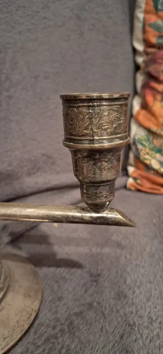 Antiguos candelabros de alpaca