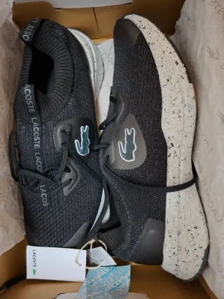 Zapatillas Lacoste Negras y Blancas