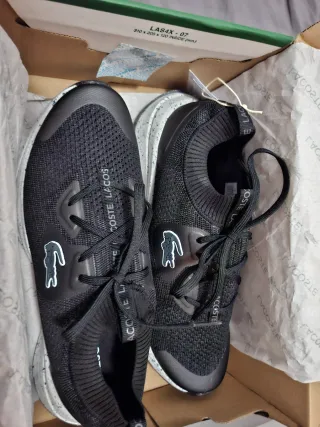 Zapatillas Lacoste Negras y Blancas