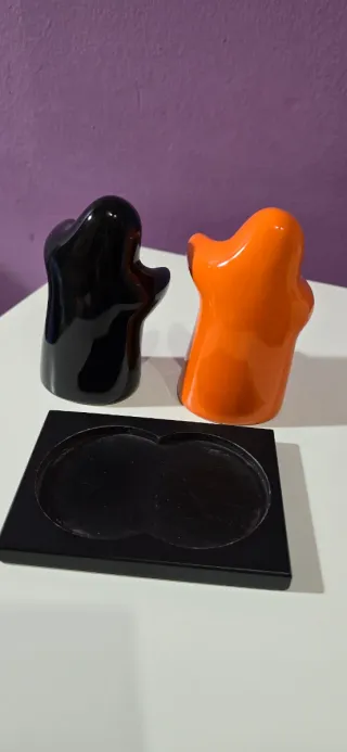 Salero y pimentero abrazados cerámica