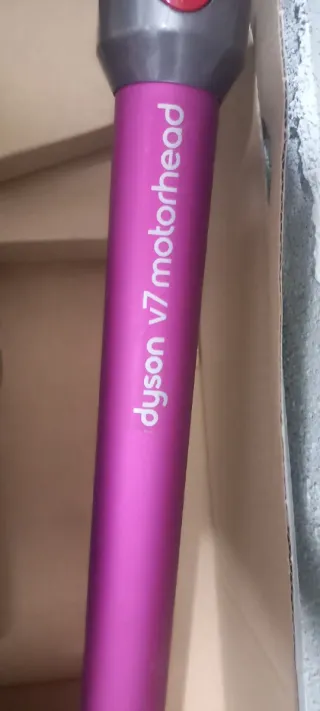 Dyson V7 Motorhead