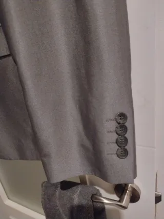 Traje de hombre gris