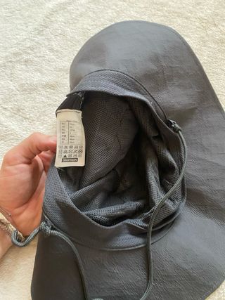 Berretto Forclaz Grigio per Escursionismo al Sole