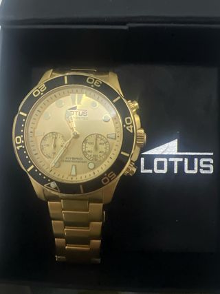 Reloj Lotus Dorado Cronógrafo Híbrido