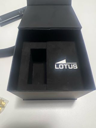 Reloj Lotus Dorado Cronógrafo Híbrido
