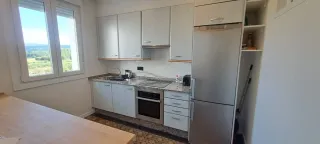 ALQUILO HABITACIÓN A CHICA