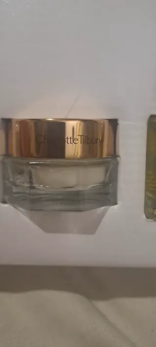 Estuche Charlotte Tilbury Magic + Science