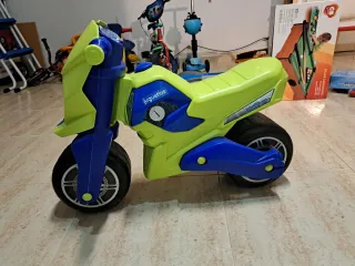 Moto de juguete Juguettos