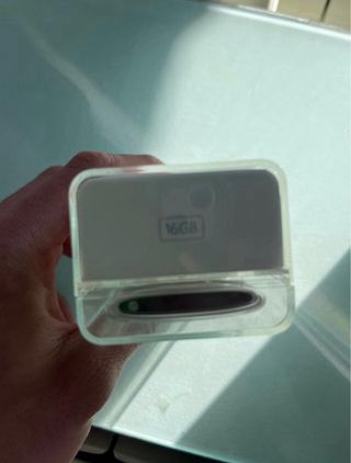 Apple iPod nano 16GB 4ª Gen (incluye accesorio)