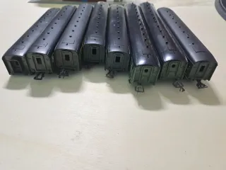 8 Carrozze Verdi per Trenino Elettrico