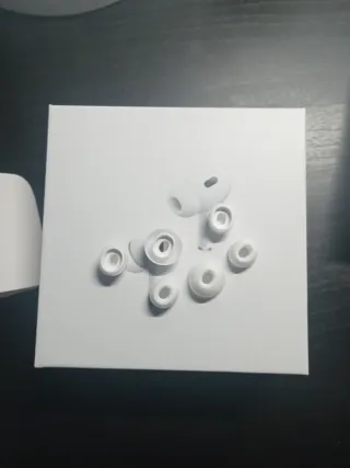 Auriculares inalámbricos blancos