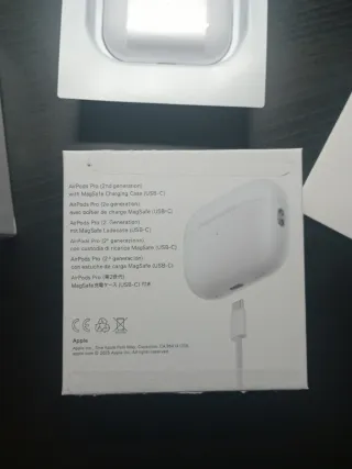 Auriculares inalámbricos blancos