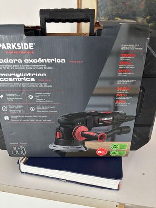 Levigatrice orbitale Parkside con valigetta