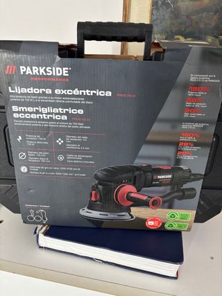 Levigatrice orbitale Parkside con valigetta