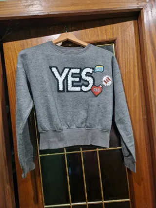 Diferentes sudaderas y Jerseys tallas XS-S