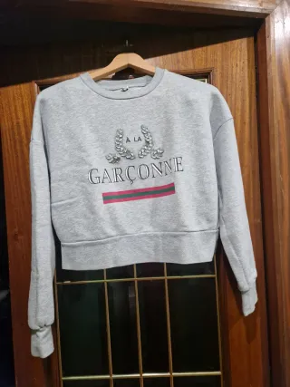 Diferentes sudaderas y Jerseys tallas XS-S