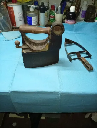 Plancha antigua de carbón, de chimenea