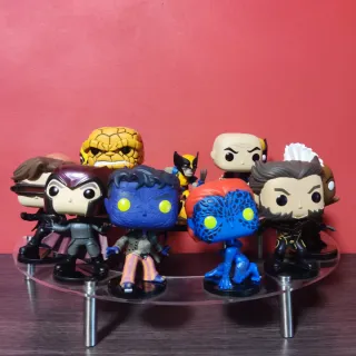 Diorama 12 Figuras Funko Pop y 1 Q fig X Men