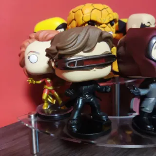 Diorama 12 Figuras Funko Pop y 1 Q fig X Men