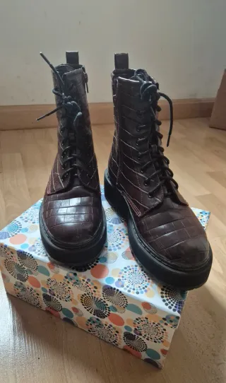 Botas de cordones  N.º 39