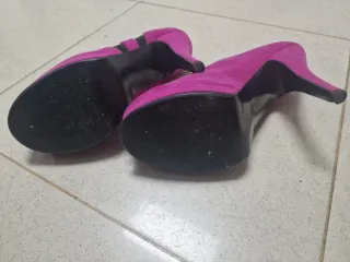 Botines tacón rosa y negro