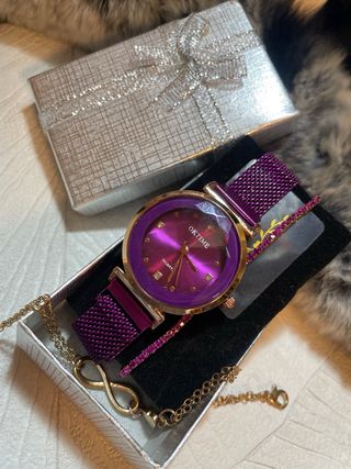 Reloj pulsera morado con piedras Fiesta