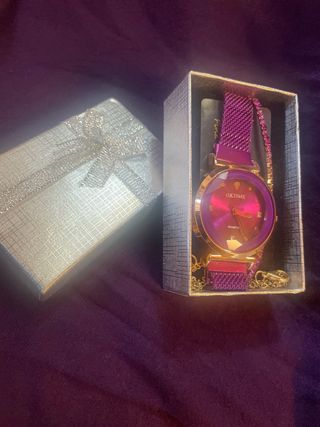 Reloj y pulsera morado con piedras Fiesta