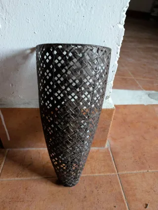 Aplique de pared metal tejido