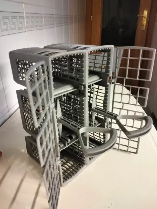 Cesto para cubiertos de lavavajillas