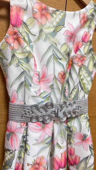 Vestido cóctel floral rosa