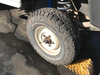 4 Ruedas BFGoodrich All-Terrain Lan Rover Defender