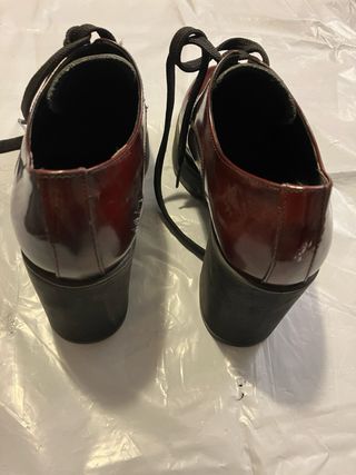 Zapatos piel tacón Gloria Ortiz