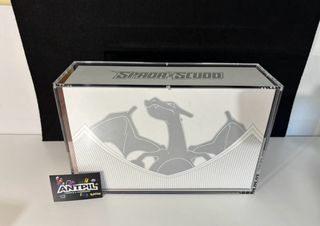 Custodia acrilica per Charizard UPC Spada Scudo