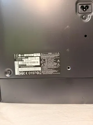 Televisión LG 42LB671V