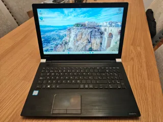 Portátil Toshiba Satellite Pro I7 7500 U