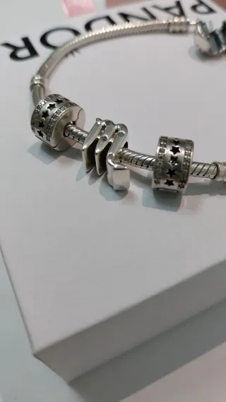 Lote charms Pandora. 2 clip y Escorpio.